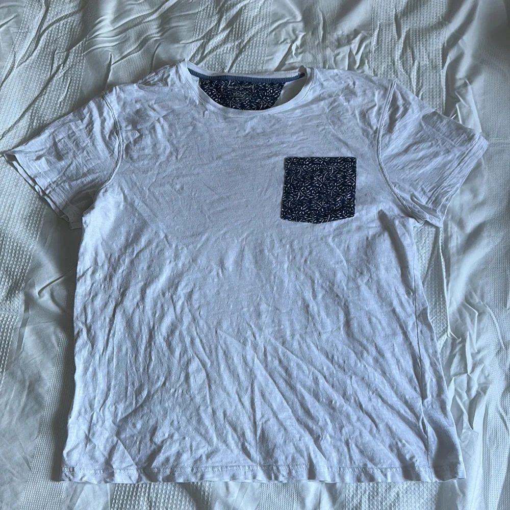 Banana Republic pocket tee